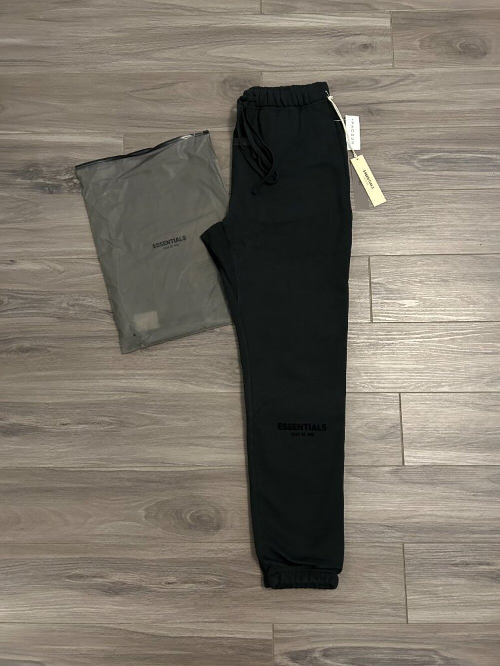 Essentials Fear of God Stretch Limo Cuffed Sweatpants Brand New - Picture 3 of 6